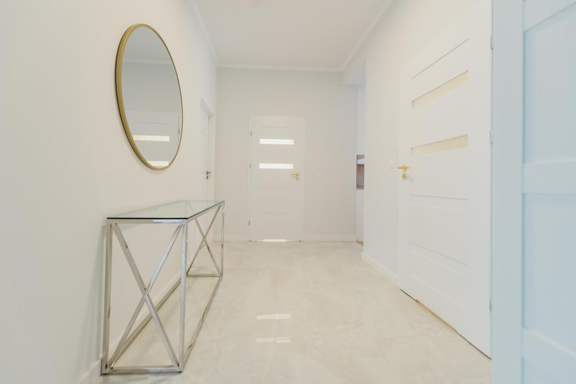 3 Bedrooms Premium Bella Rosa For 8 Guests With Ac And Underground Parking Rzeszow Bagian luar foto